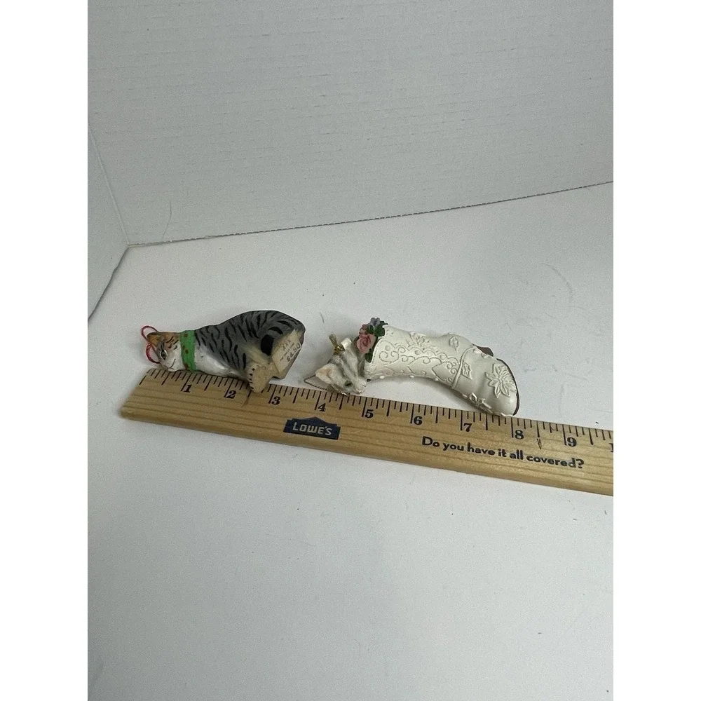 Victorian Cat in Boot And Wood Cat Christmas Ornament Kitten Flowers 4.5